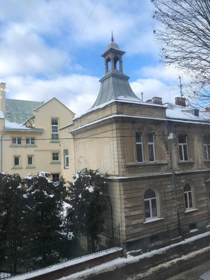 Hotel Polska Poduszka à Lviv Extérieur photo